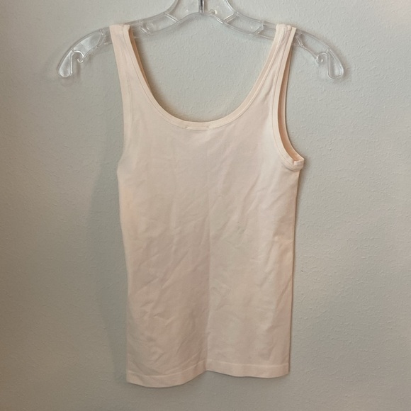 Hanro Cream Touch Feeling Tank - Picture 2 of 3